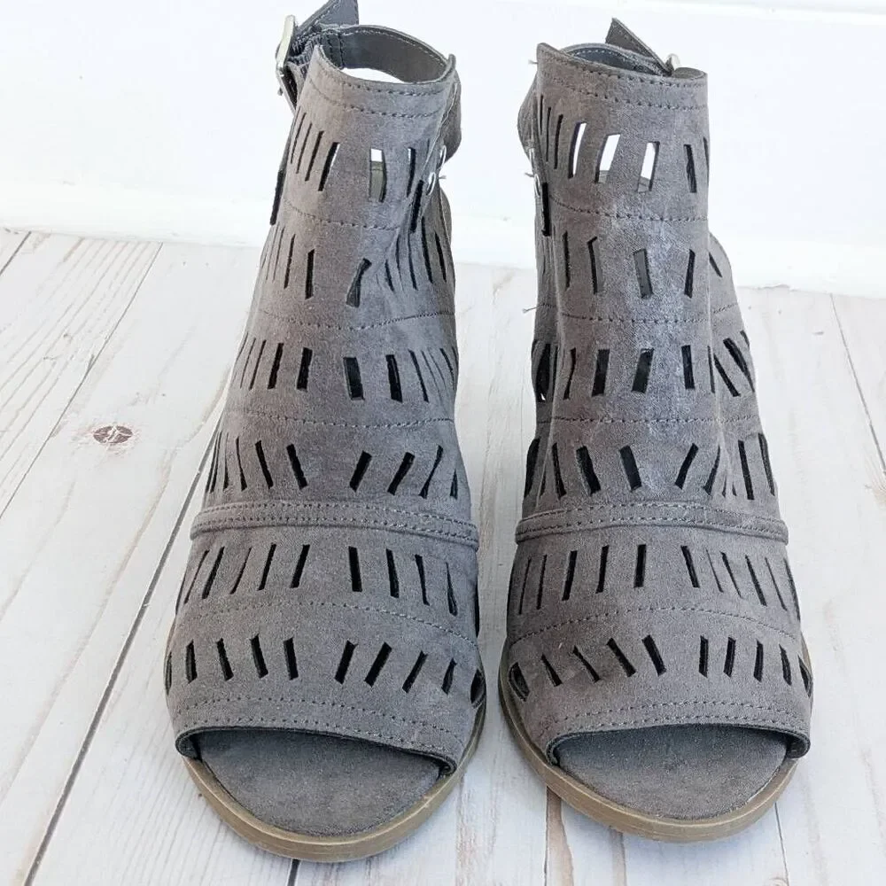 Christian Siriano Gray Suede Women's Winter Block Heels